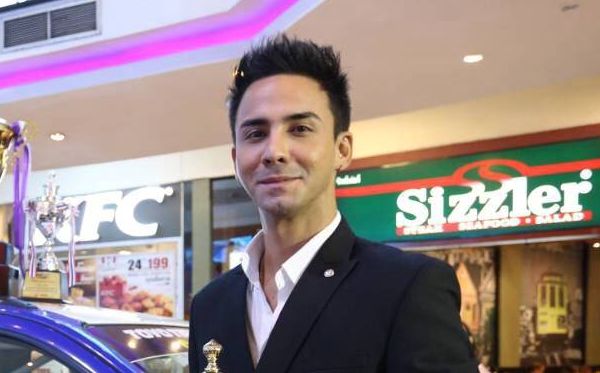 ษา วรรณษา แอนด์ดรูว์ กรเศก