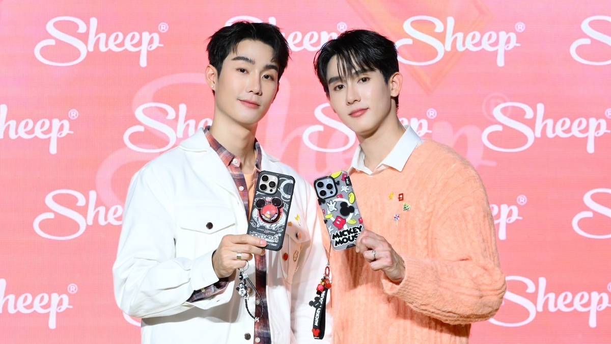 ฟอสบุ๊ค มุก วรนิษฐ์