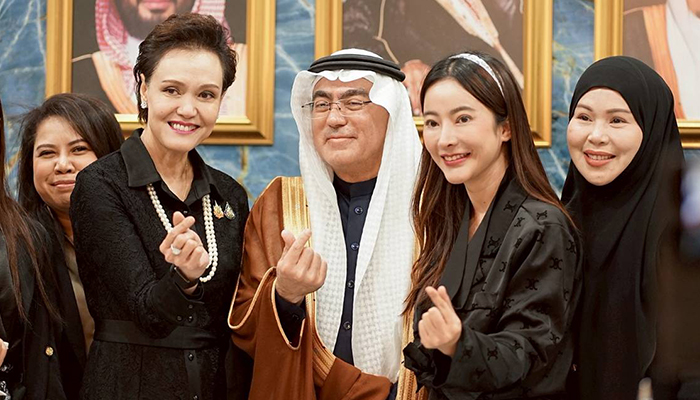 อาย วราไพรินทร์